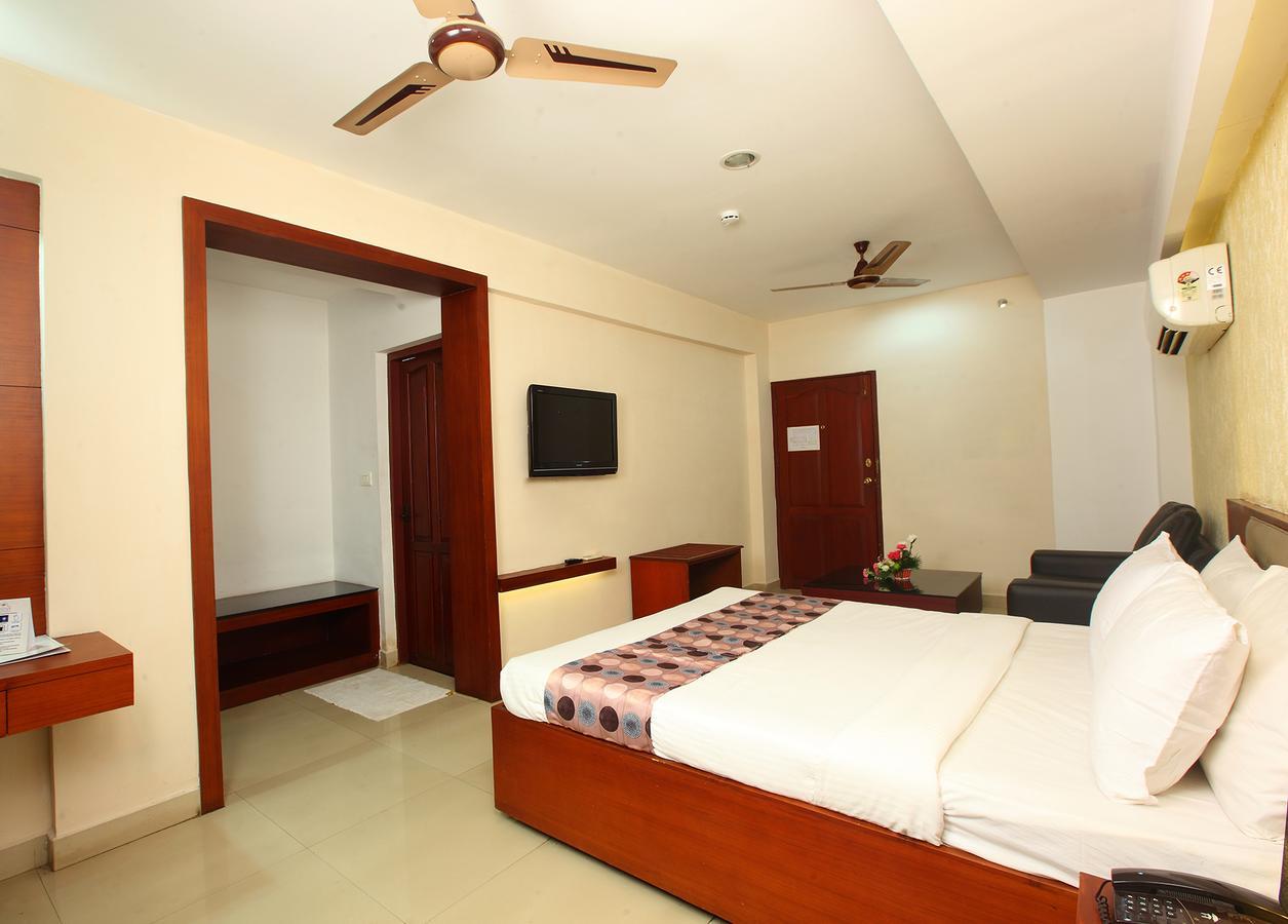 Trichur Towers Thrissur Extérieur photo