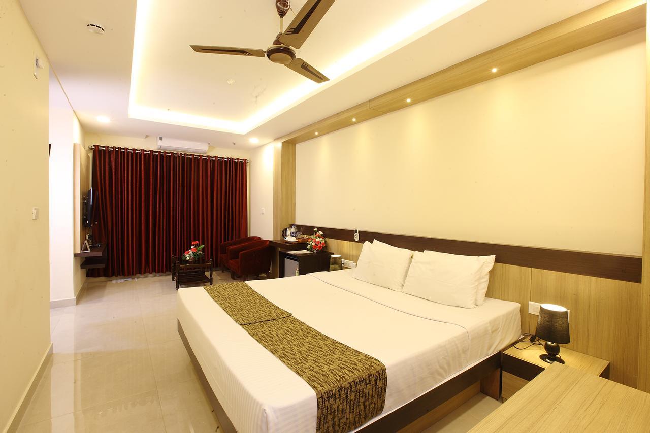 Trichur Towers Thrissur Extérieur photo