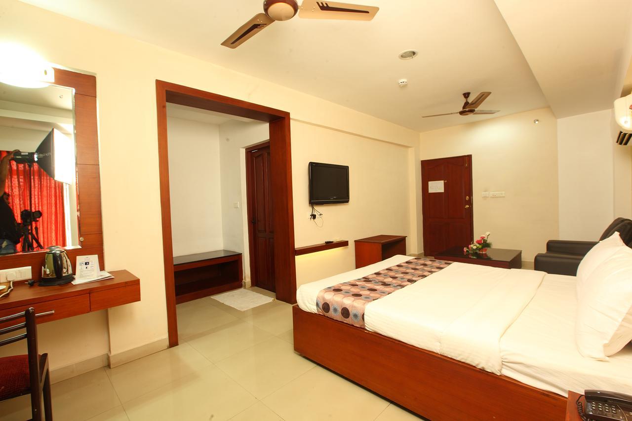 Trichur Towers Thrissur Extérieur photo