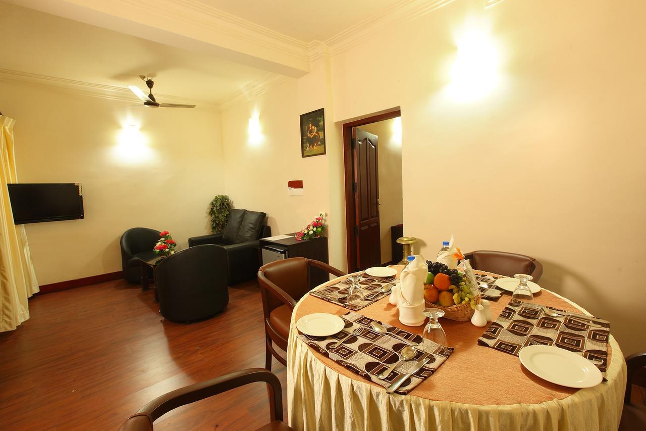 Trichur Towers Thrissur Extérieur photo