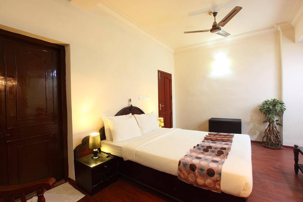 Trichur Towers Thrissur Extérieur photo